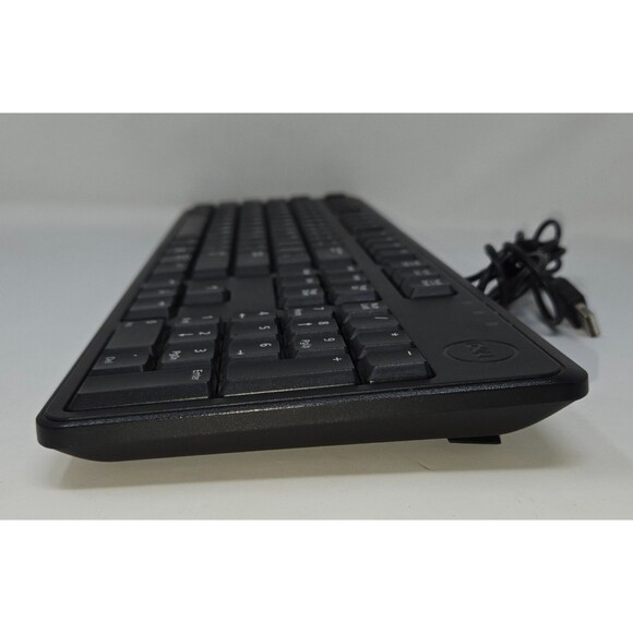 Dell Quiet Key Keyboard KB212-B 104 Key USB Wired Ultra Slim Keyboard Lot of 5 - Picture 4 of 16